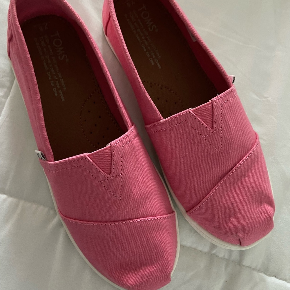 Brand New, without Tags, Toms